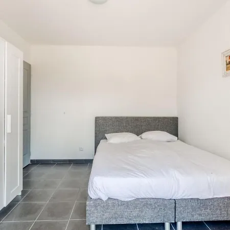 Quaint In Aquitaine With Swimming Pool