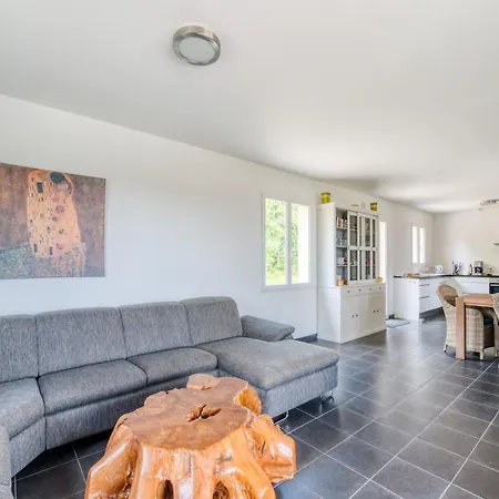 In Aquitaine With Pool & Bbq